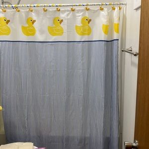 Rubber ducky bathroom decor